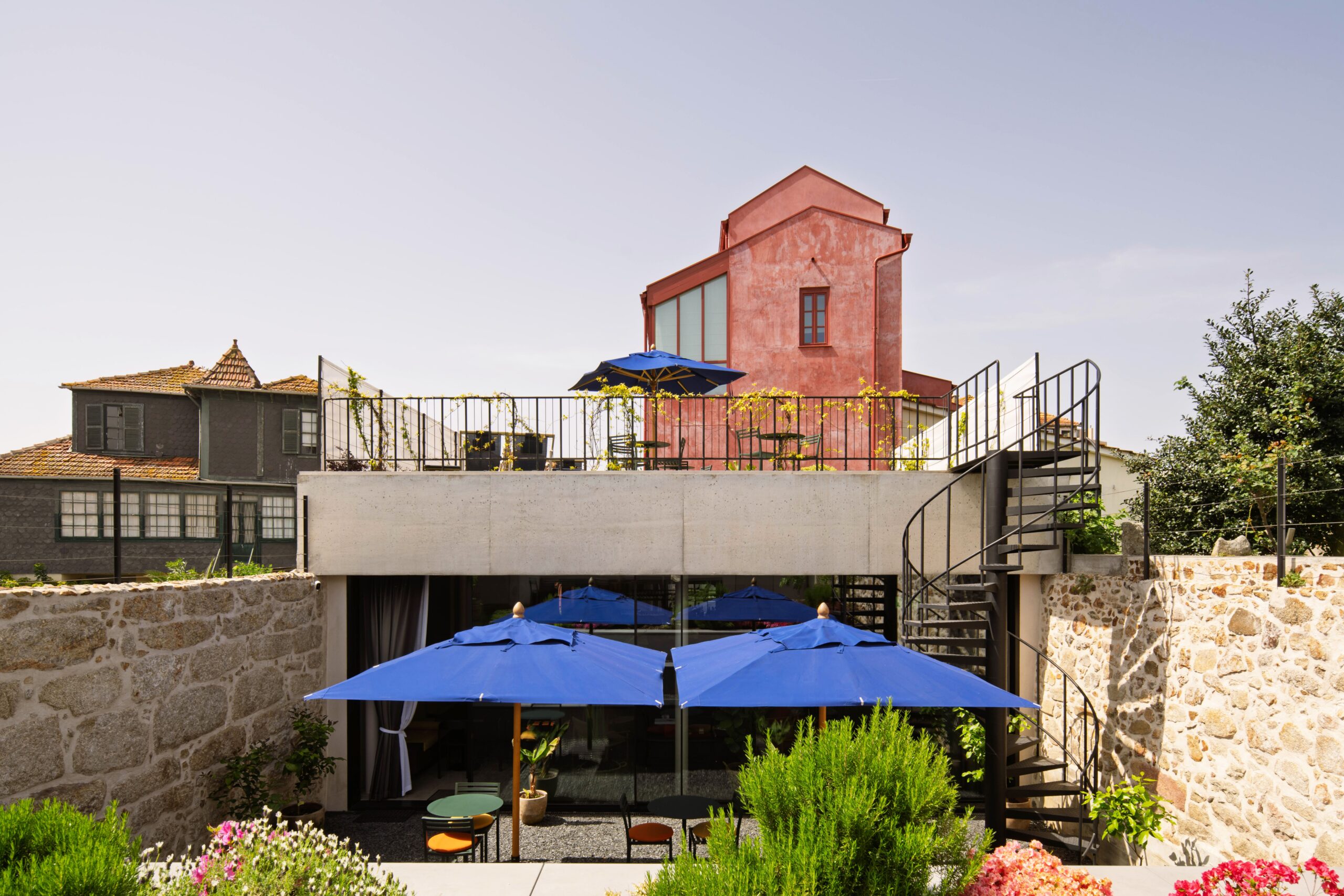 Porto Arts Club espaço exterior
